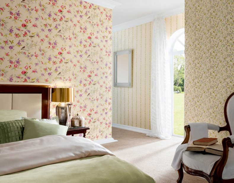 Какие обои выбрать для спальни: оптимальные цвета и рисунки для маленькой или большой спальной комнаты (150 фото идей)